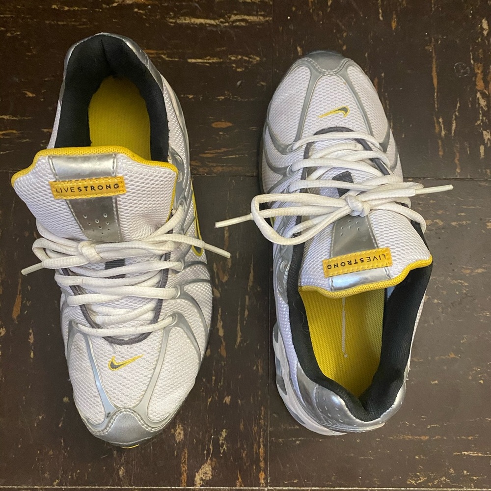 Nike Air Max Women’s 7.5